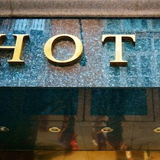 Channel Letters vs. Cabinet Signs: Which Fits Your Storefront?